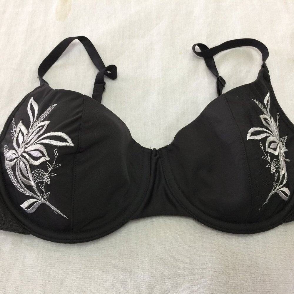 🦜 VICTORIA SECRET WOMENS UNDERWIRE BRA SIZE 34C 🦜
